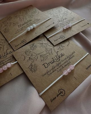💍✨ Jedna speciální objednávka pro budoucí nevěstu na její nezapomenutelnou rozlučku se svobodou! 👰🏼‍♀️🌷 Náramky plné...